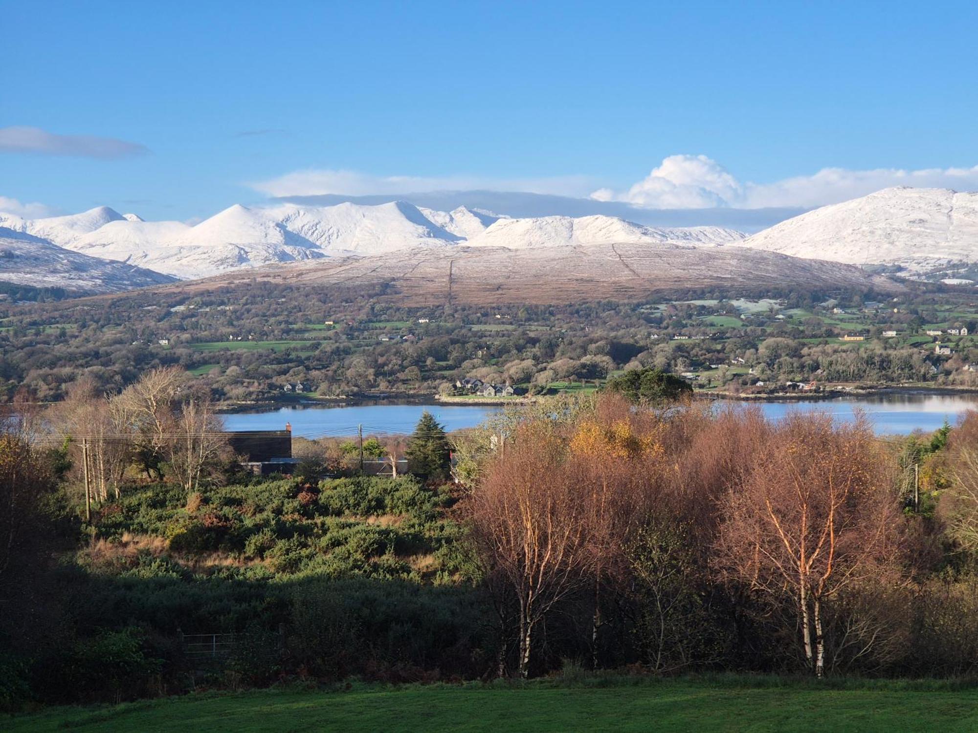 Misty Bay - Kenmare Hotel Exterior foto